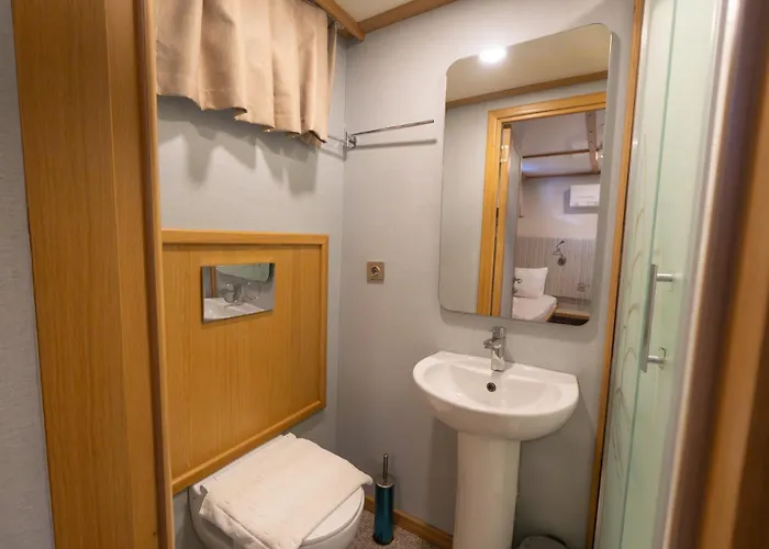 Bateau-hôtel Life Is Life