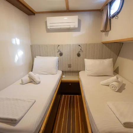 Life Is Life 船上ホテル *