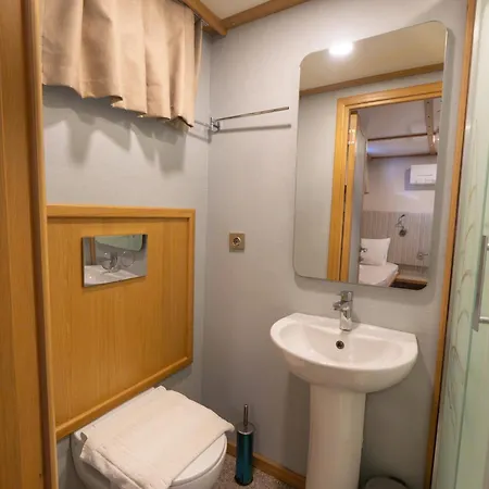 船上ホテル Life Is Life